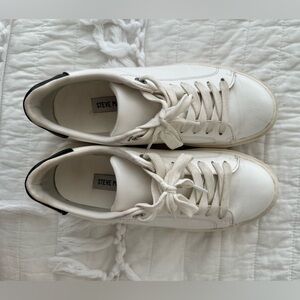 Steve Madden White with Black back Sneakers - size 9